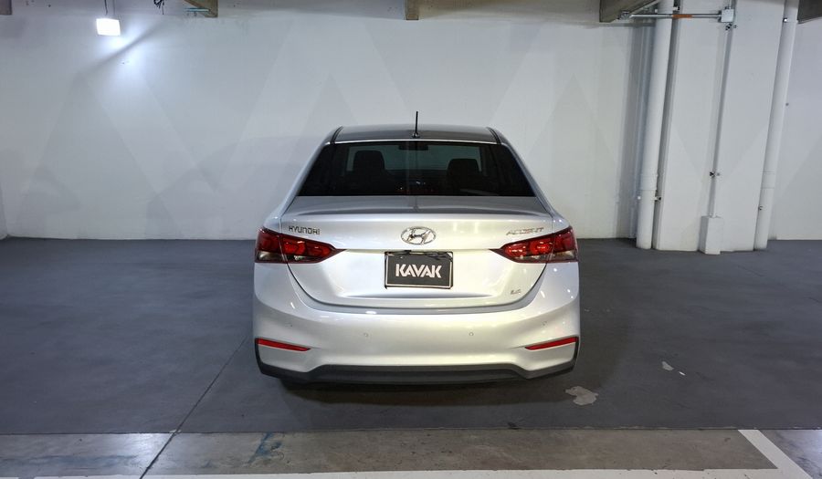 Hyundai Accent 1.6 GL MID AUTO Sedan 2022