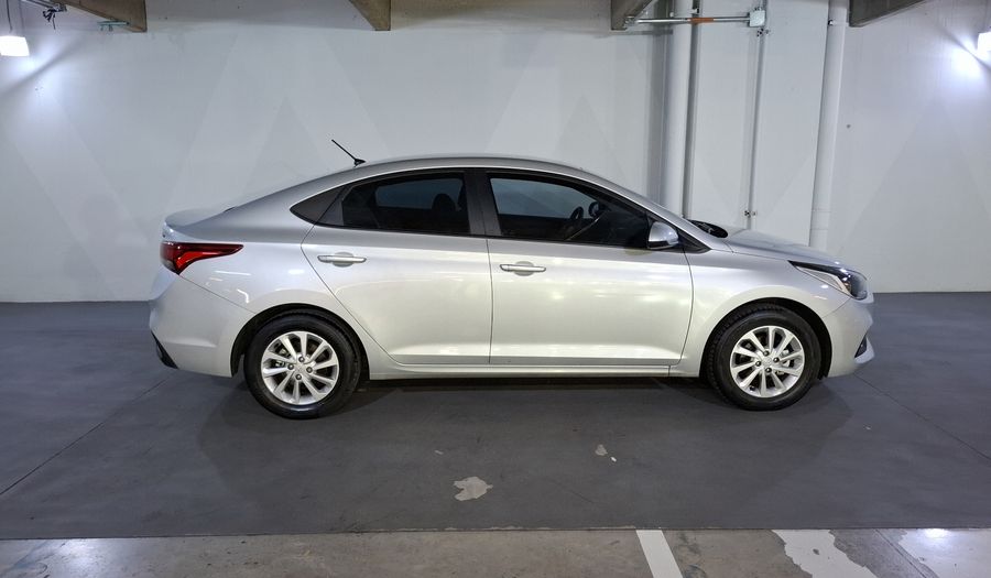 Hyundai Accent 1.6 GL MID AUTO Sedan 2022