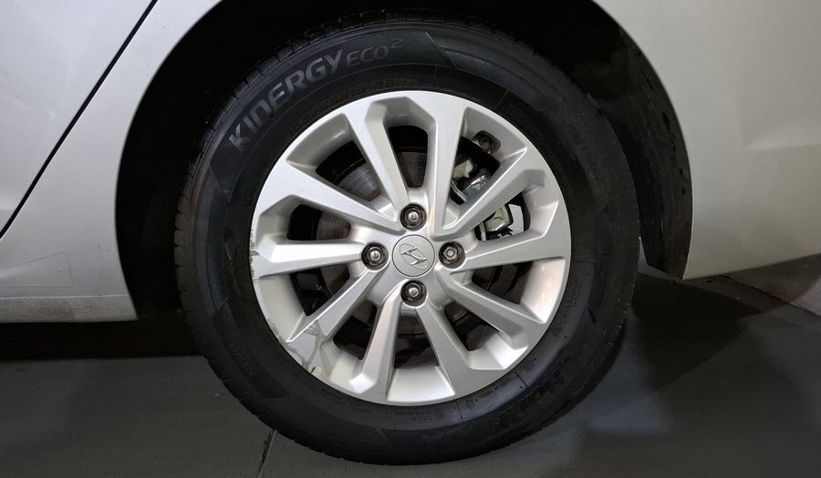 Hyundai Accent 1.6 GL MID AUTO Sedan 2022