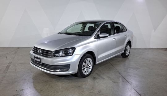 Volkswagen • Vento