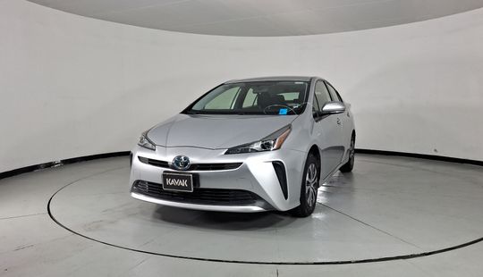Toyota • Prius