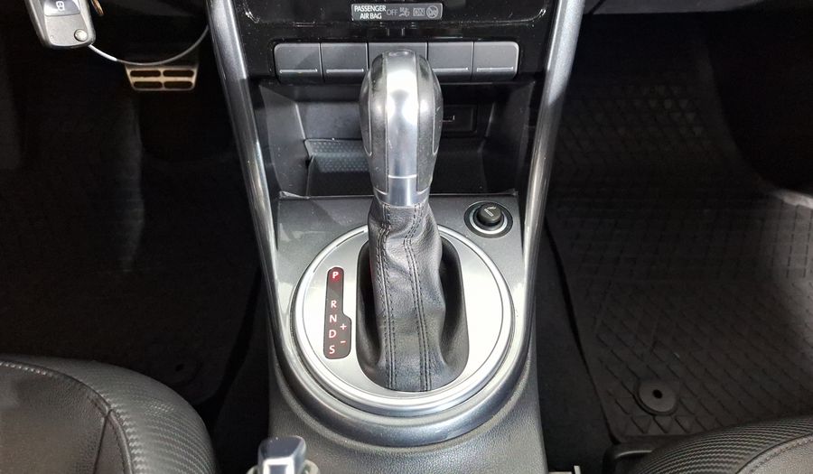 Volkswagen Beetle 2.5 SPORT TIPTRONIC Hatchback 2017