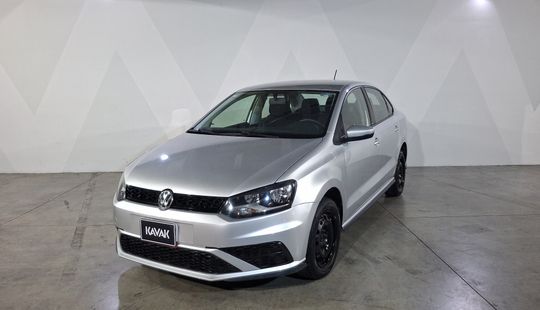 2020 • 69,046 km • Automático