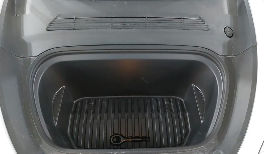 Tesla Model Y BEV RWD AUTO Suv 2023