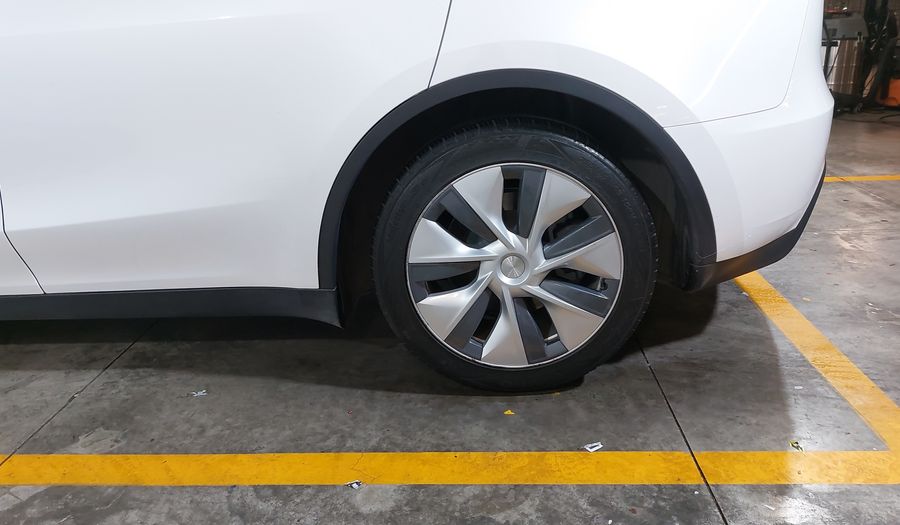 Tesla Model Y BEV RWD AUTO Suv 2023