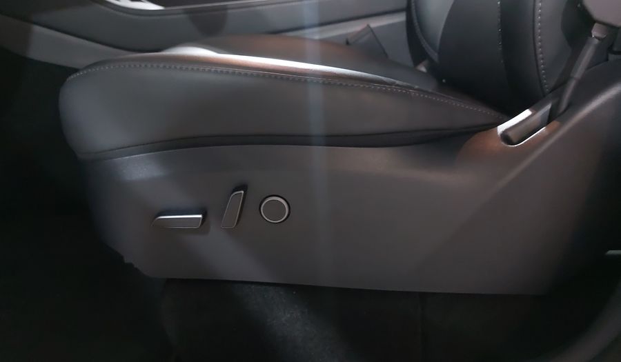 Tesla Model Y BEV RWD AUTO Suv 2023
