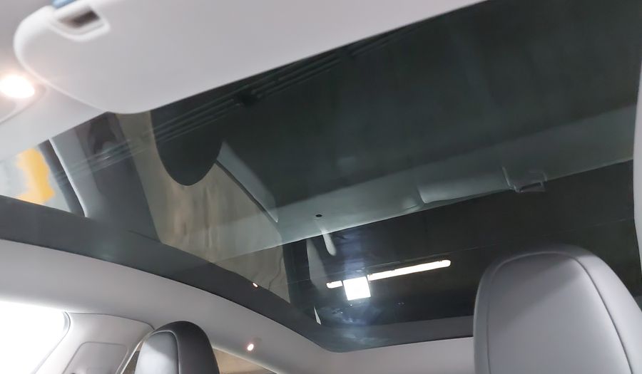 Tesla Model Y BEV RWD AUTO Suv 2023