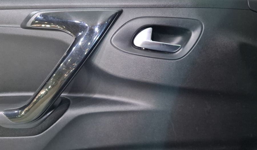 Peugeot 301 1.6 ALLURE TIPTRONIC Sedan 2015