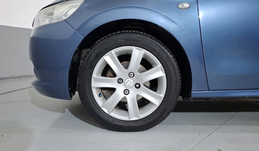 Peugeot 301 1.6 ALLURE TIPTRONIC Sedan 2015