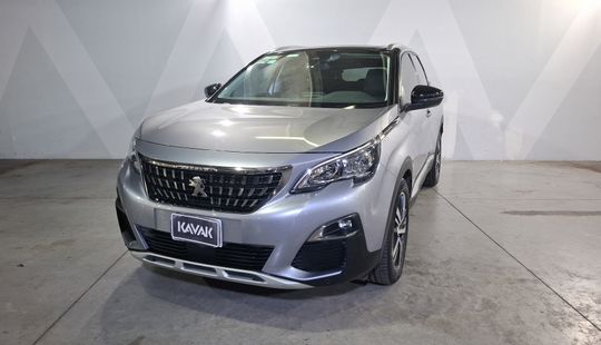 Peugeot • 3008
