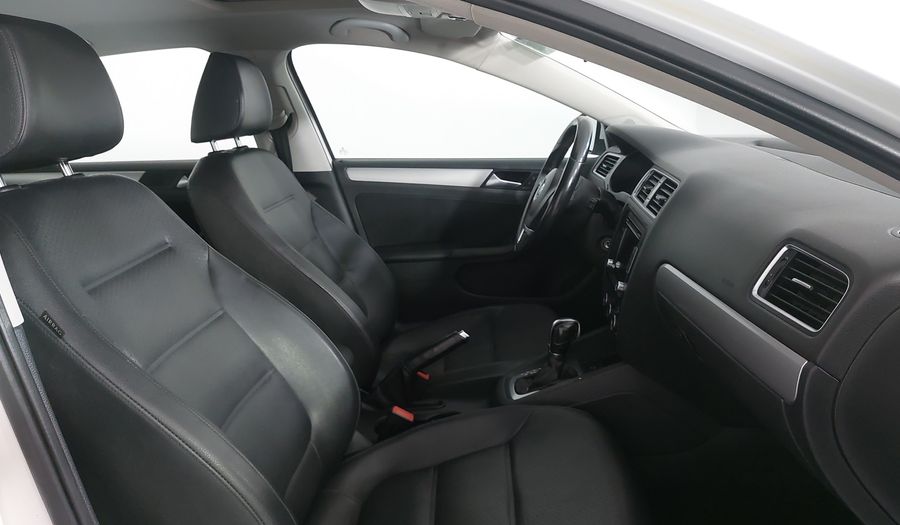 Volkswagen Jetta 2.5 SPORT PAQ WELTRADIO TECHO TIPTRONIC Sedan 2013