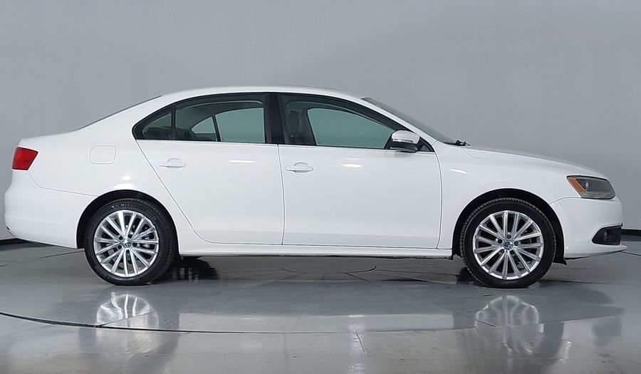 Volkswagen Jetta 2.5 SPORT PAQ WELTRADIO TECHO TIPTRONIC Sedan 2013