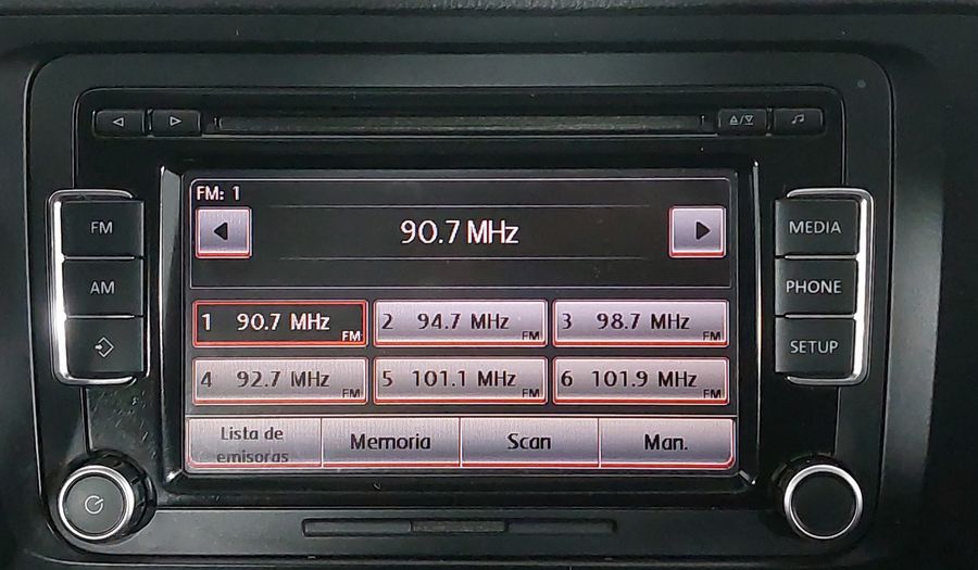 Volkswagen Jetta 2.5 SPORT PAQ WELTRADIO TECHO TIPTRONIC Sedan 2013