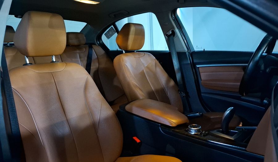 Bmw Serie 3 2.0 330IA LUXURY LINE Sedan 2016