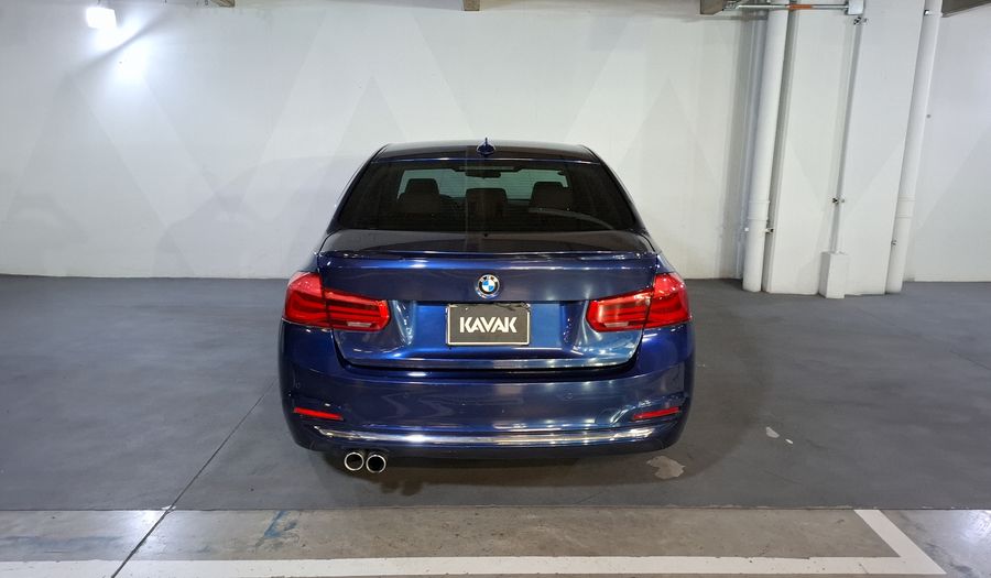 Bmw Serie 3 2.0 330IA LUXURY LINE Sedan 2016