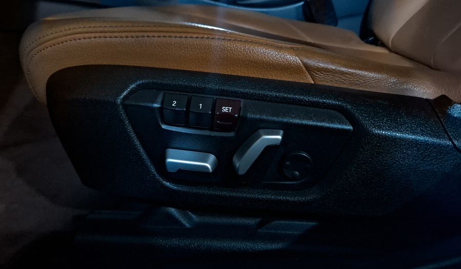 Bmw Serie 3 2.0 330IA LUXURY LINE Sedan 2016