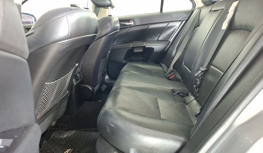 Suzuki Kizashi 2.4 GLX LIMITED AUTO Sedan 2013