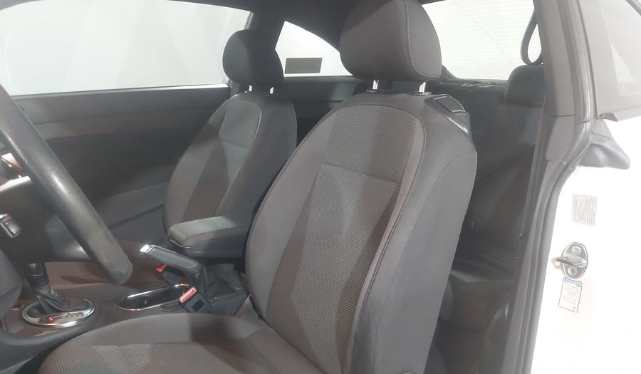 Volkswagen Beetle 2.5 TIPTRONIC Hatchback 2013