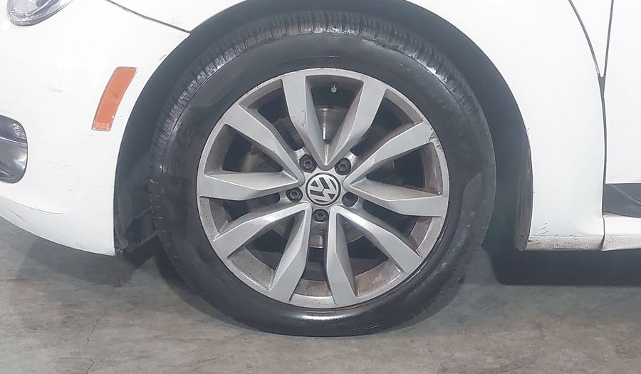 Volkswagen Beetle 2.5 TIPTRONIC Hatchback 2013