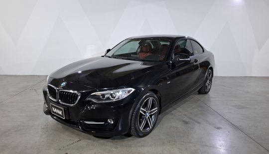 2017 • 96,000 km • Automático