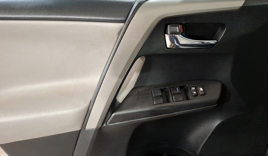 Toyota Rav4 2.5 XLE AWD AT Suv 2016