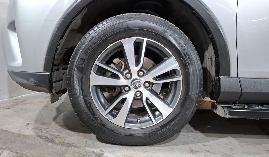 Toyota Rav4 2.5 XLE AWD AT Suv 2016