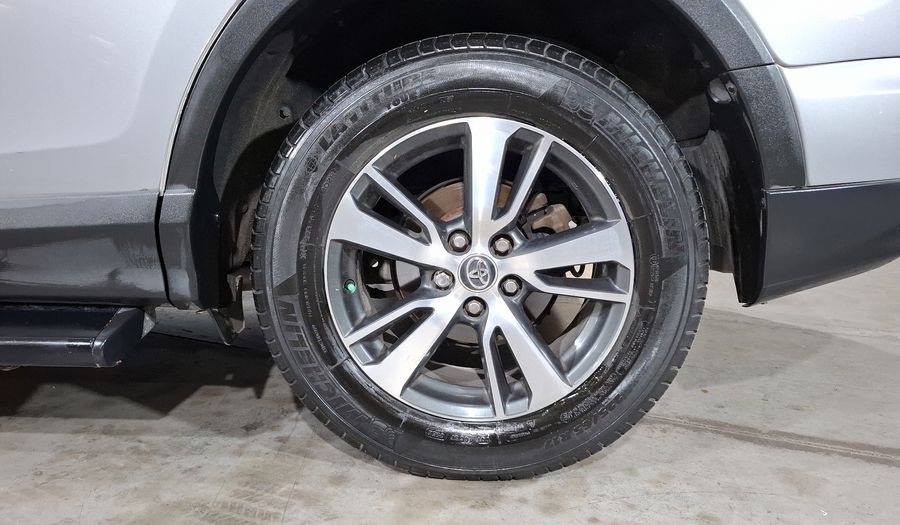 Toyota Rav4 2.5 XLE AWD AT Suv 2016