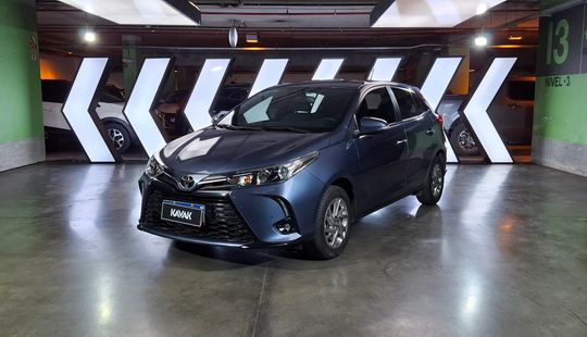 Toyota • Yaris