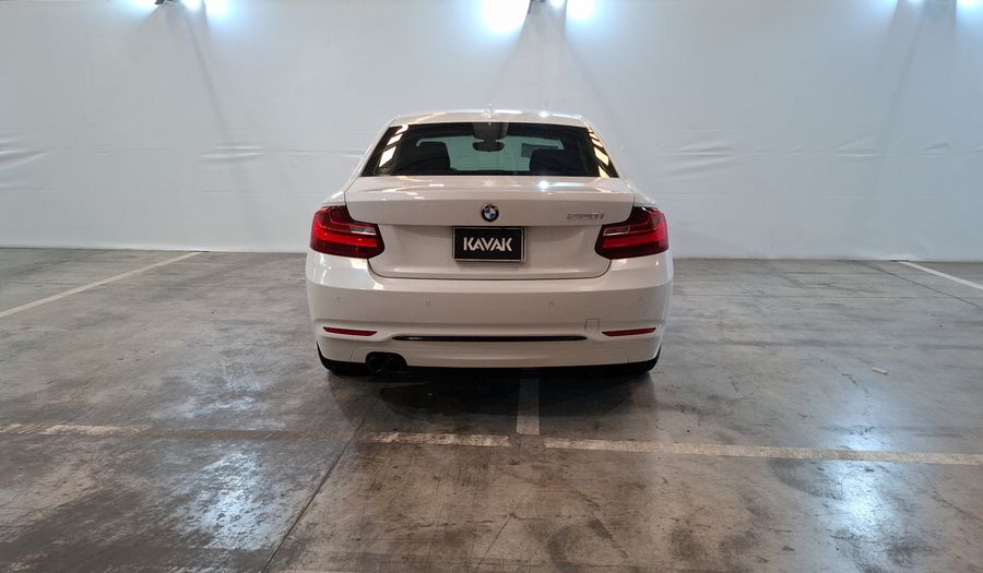 Bmw Serie 2 2.0 220IA SPORT LINE Coupe 2017