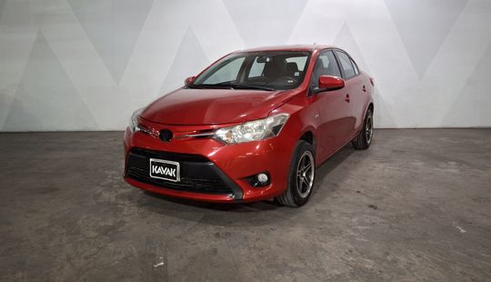 Toyota • Yaris