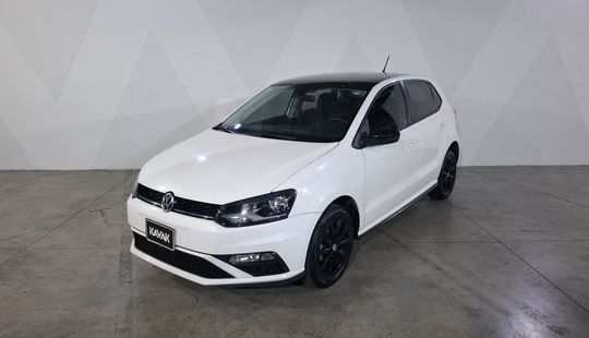 Volkswagen • Polo