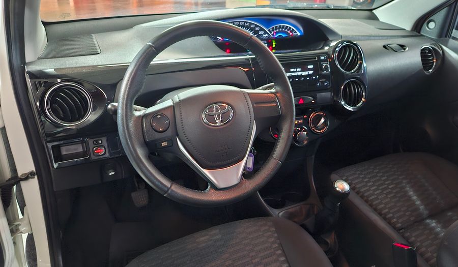 Toyota Etios 1.5 XLS 2016 Hatchback