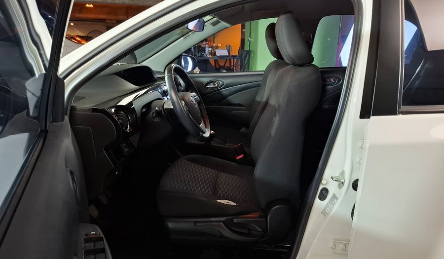 Toyota Etios 1.5 XLS 2016 Hatchback