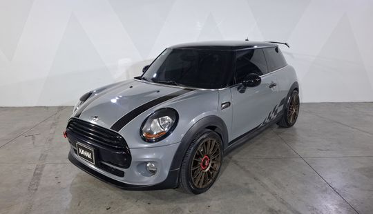 Mini • Cooper