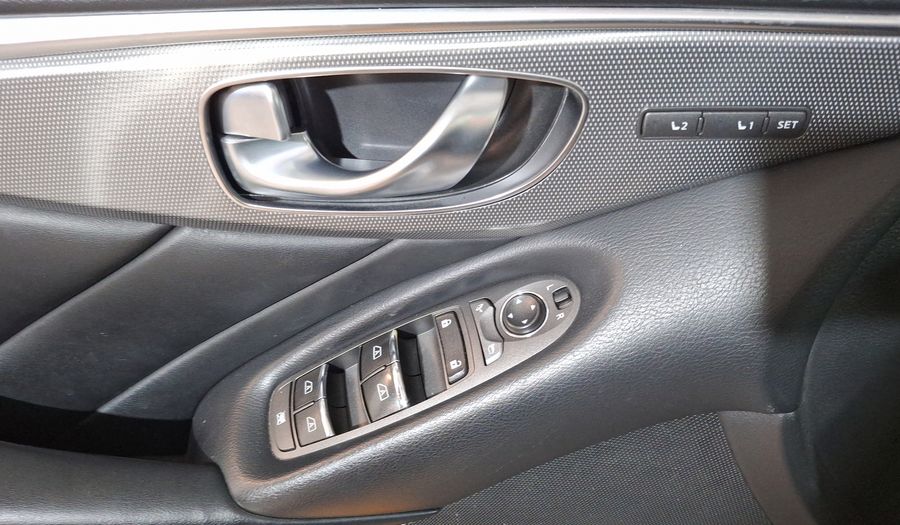 Infiniti Q50 3.7 SEDUCTION AT Sedan 2017