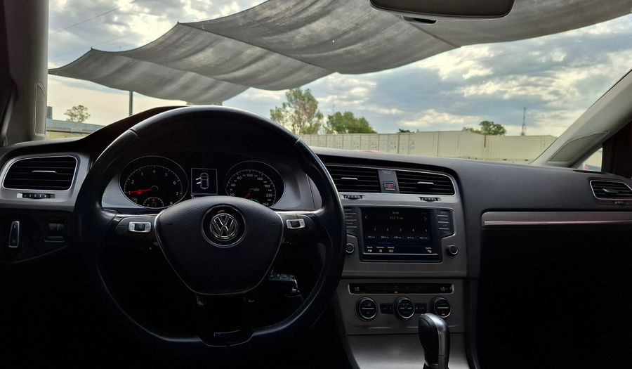Volkswagen Golf 1.4 TSI COMFORTLINE DSG Hatchback 2017