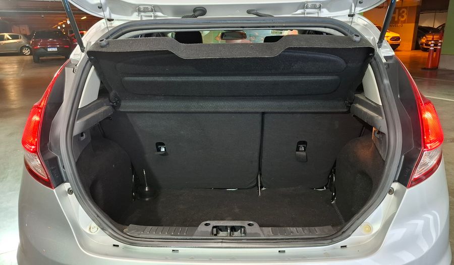 Ford Fiesta Kinetic Design 1.6 SE Hatchback 2016