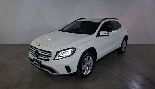 Mercedes Benz • Clase GLA