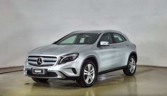 Mercedes Benz • Clase GLA