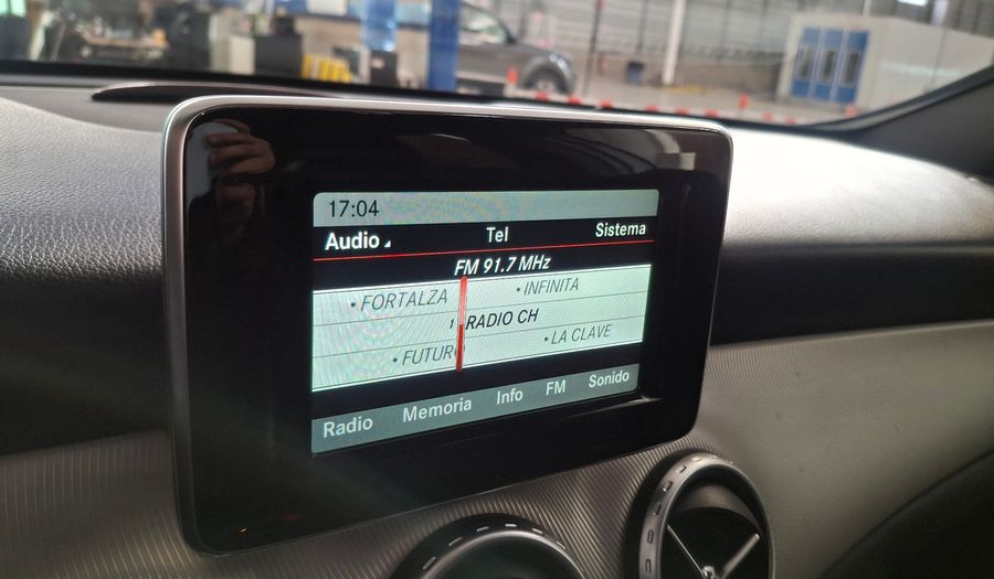 Mercedes Benz Clase Gla 1.6 GLA 200 DCT Suv 2015