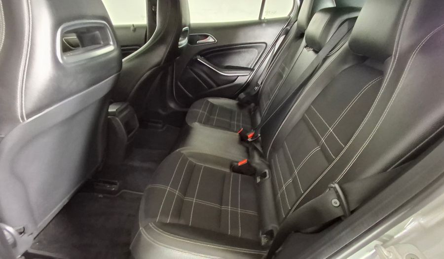 Mercedes Benz Clase Gla 1.6 GLA 200 DCT Suv 2015