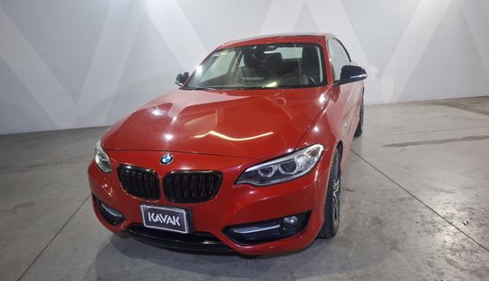 2017 • 62,000 km • Automático