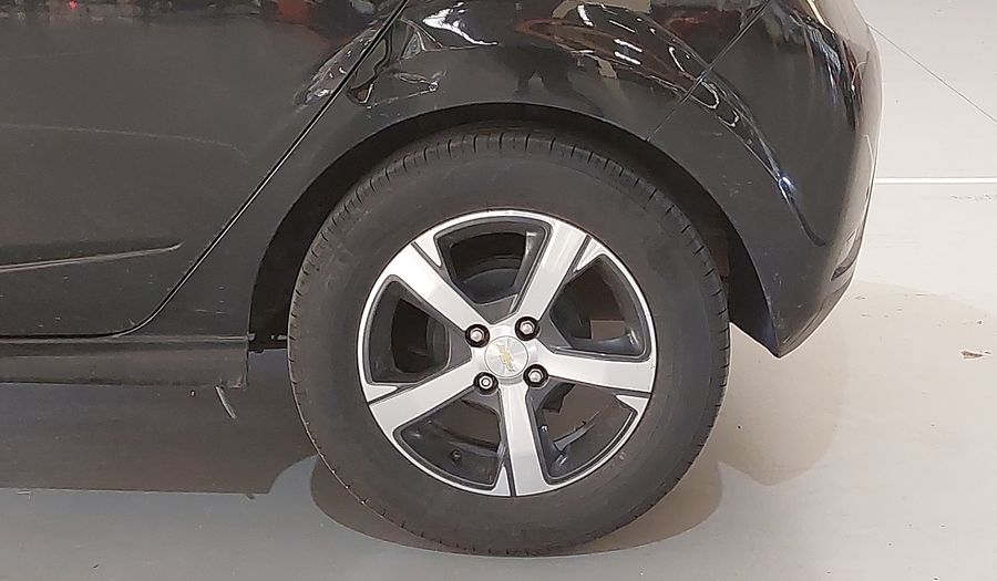 Chevrolet Onix MPFI LTZ Hatchback 2017