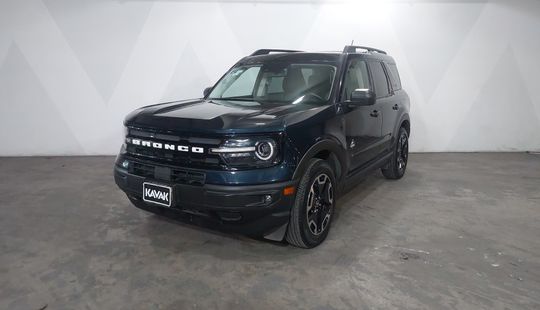 2021 • 23,358 km • Automático