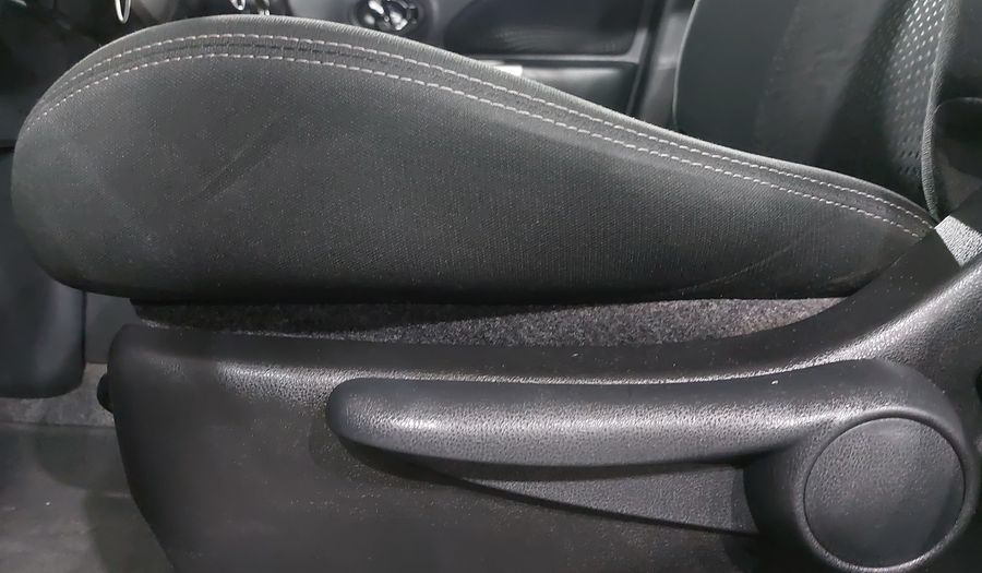 Nissan March 1.6 ADVANCE AT Hatchback 2017