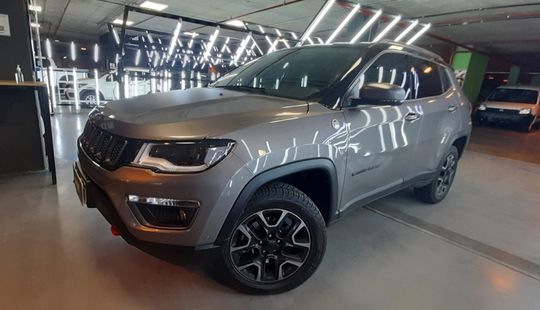 Jeep • Compass