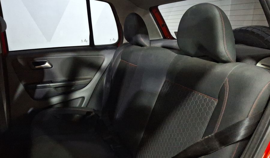 Volkswagen Crossfox 1.6 CROSSFOX BASE MT Hatchback 2013