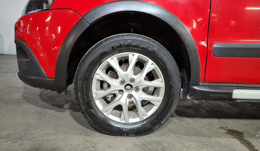 Volkswagen Crossfox 1.6 CROSSFOX BASE MT Hatchback 2013