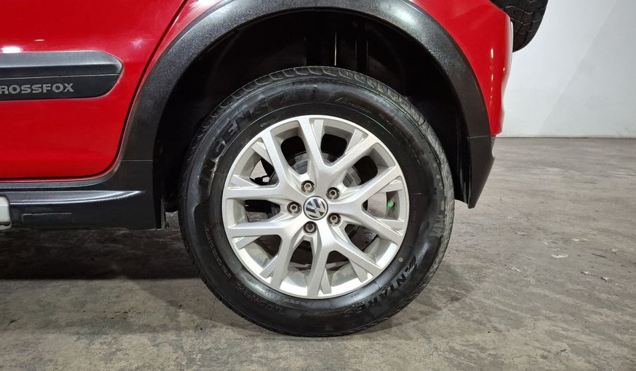 Volkswagen Crossfox 1.6 CROSSFOX BASE MT Hatchback 2013