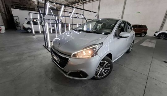 Peugeot • 208